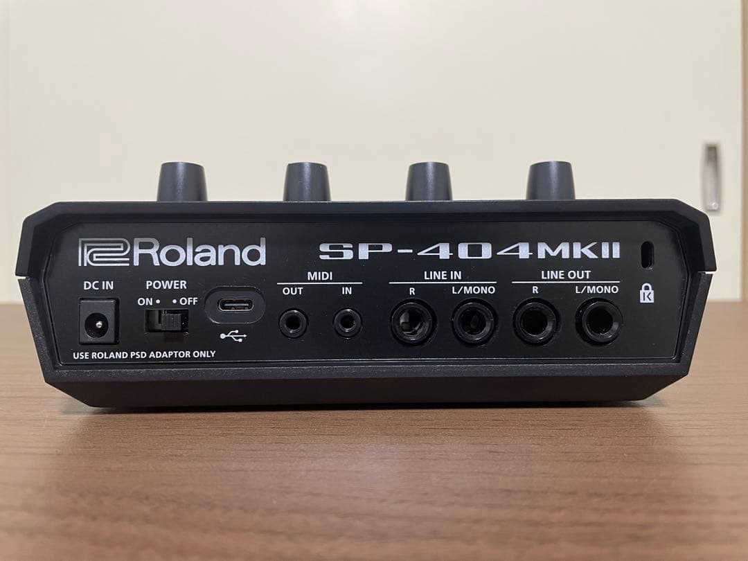 Roland サンプラー SP-404MKII