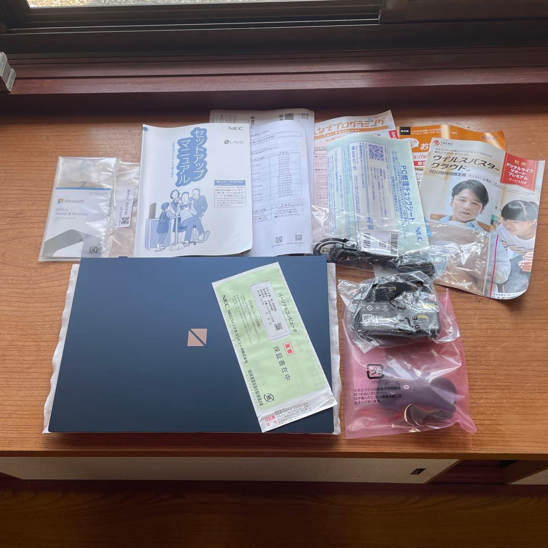 【本体未使用の開封品】NEC LAVIEノートパソコン PC-N1573EAL