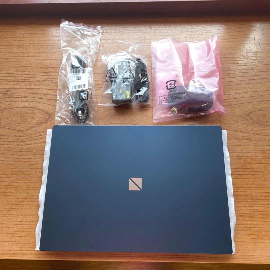 【本体未使用の開封品】NEC LAVIEノートパソコン PC-N1573EAL