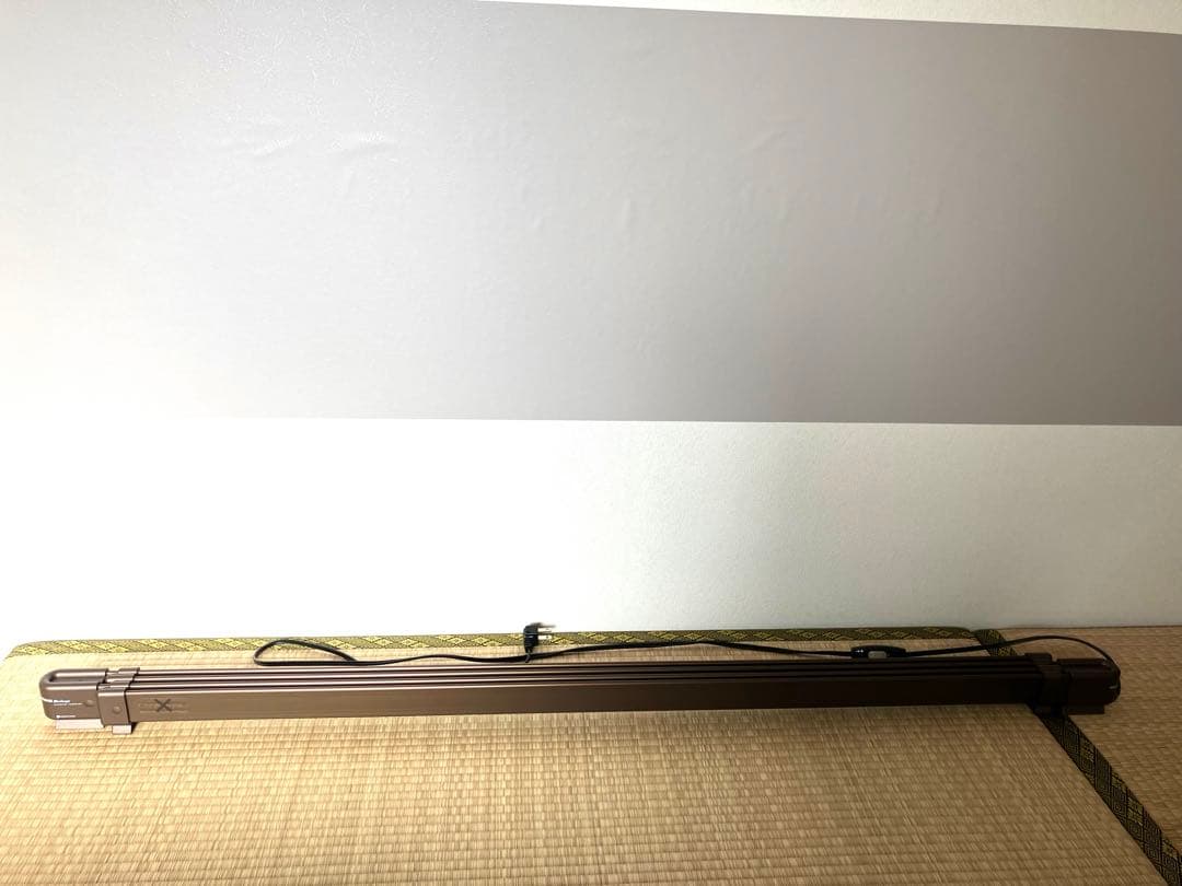 ウインドーラジエーター　結露と冷気を抑制　 日本製