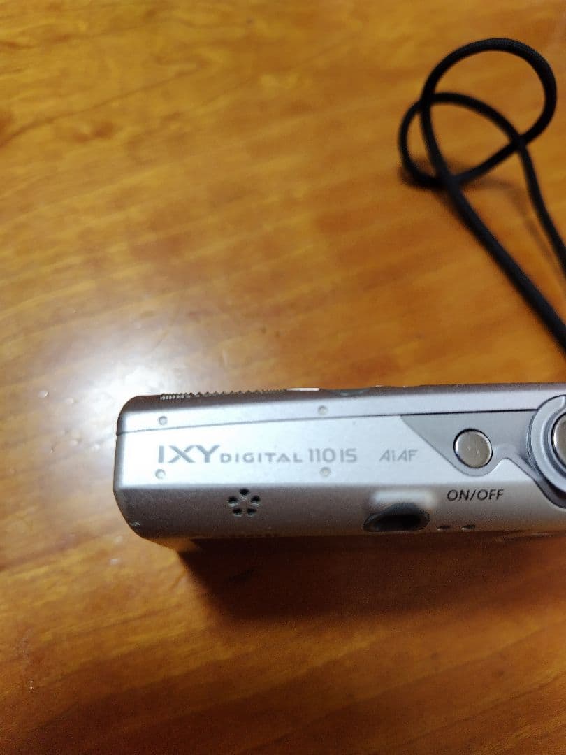 CANON キャノン　IXY 110 IS　デジタルカメラ　ジャンク　シルバー