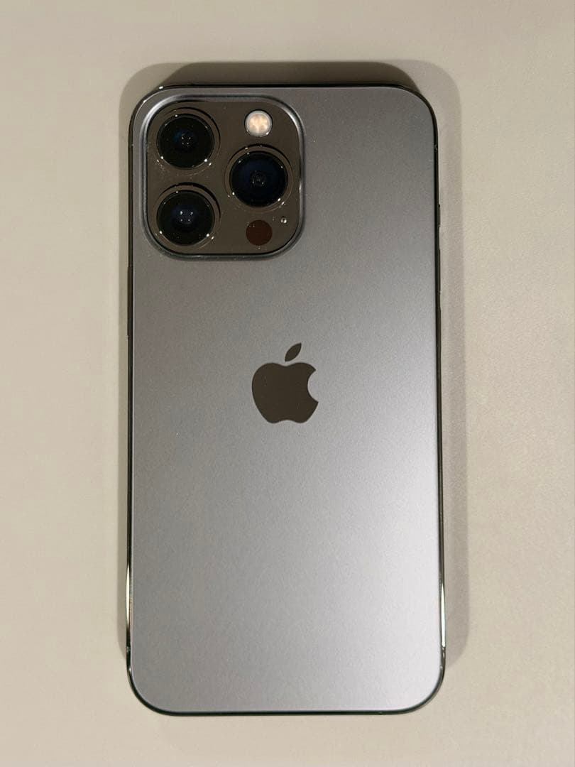 N*h様 美品Apple iPhone13Proグラファイト256GB SIMフ