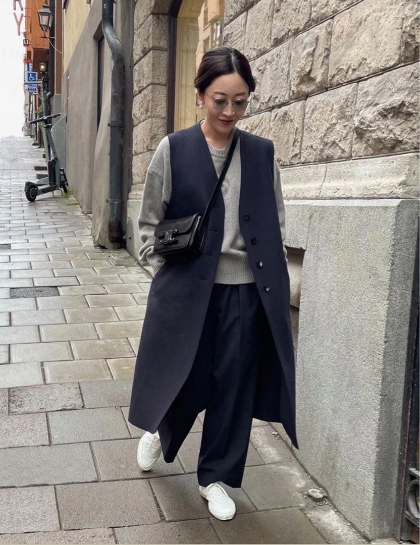 美品　YONFA ヨンファ ウールジレ ネイビー　ロング　ジレ