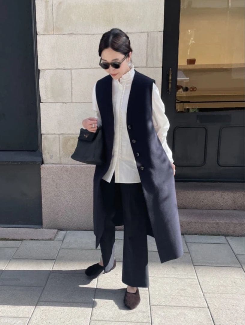 美品　YONFA ヨンファ ウールジレ ネイビー　ロング　ジレ