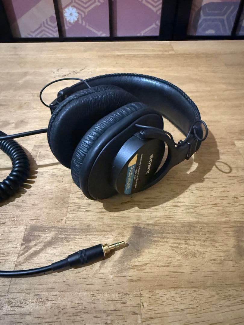 SONYソニー MDR-7506 スタジオモニターヘッドホン