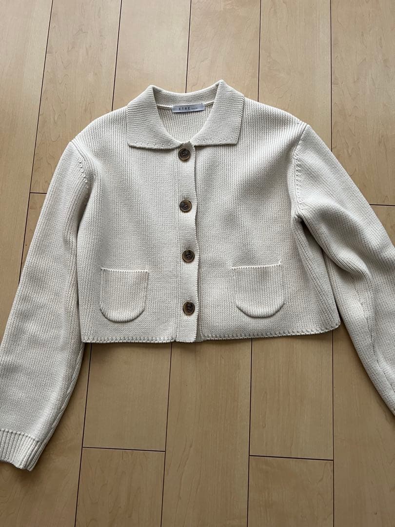 ETRE TOKYOアイボリー ニットカーディガン クロップド丈