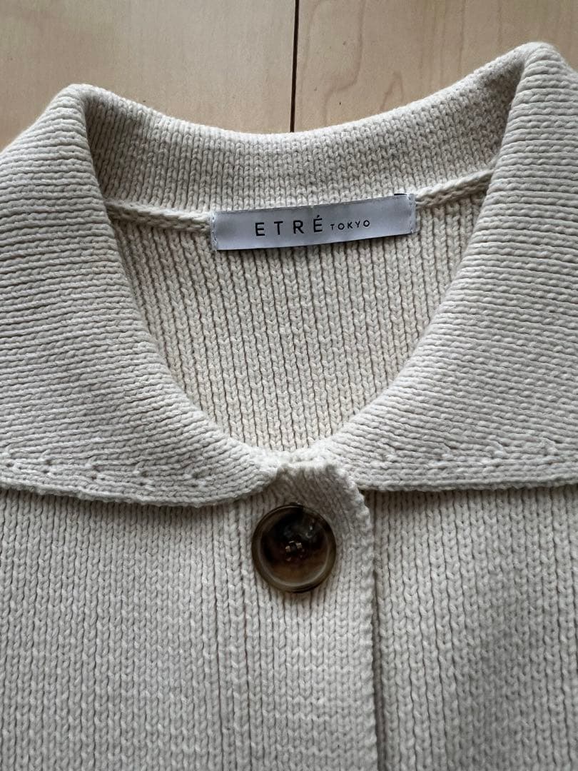 ETRE TOKYOアイボリー ニットカーディガン クロップド丈