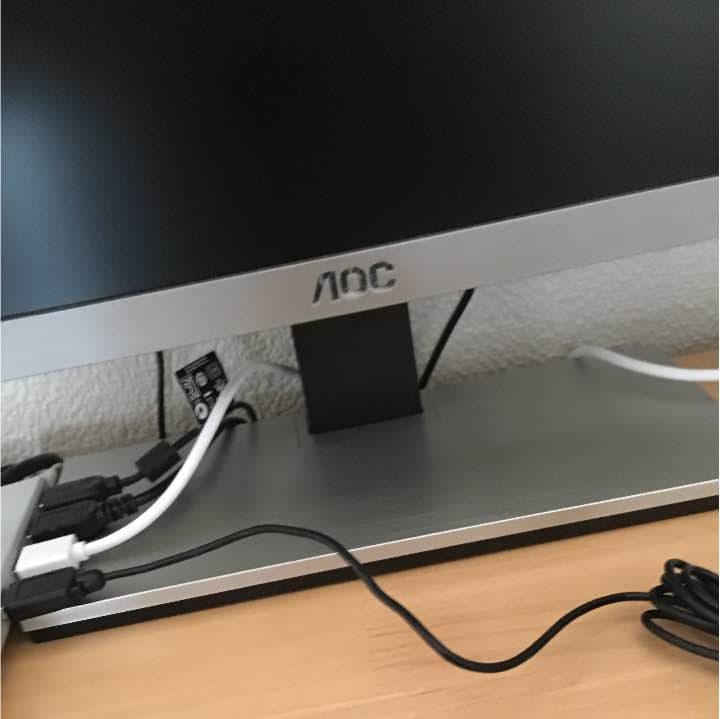 AOCモニター 20インチ