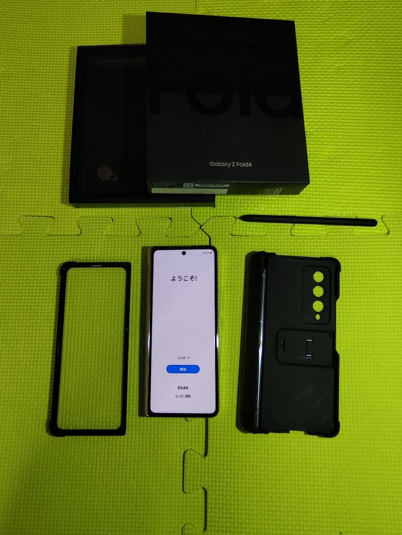 Samsung Galaxy Z Fold 4 512GB ベージュ【ジャンク】