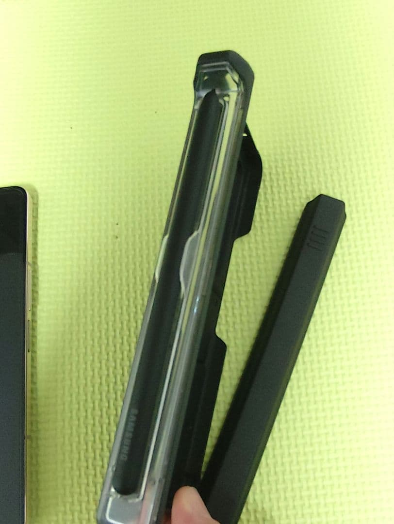 Samsung Galaxy Z Fold 4 512GB ベージュ【ジャンク】