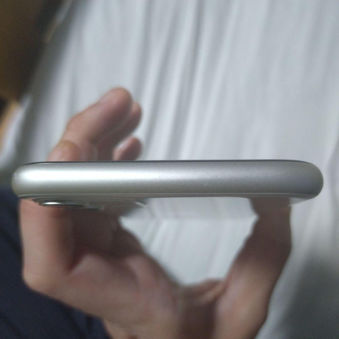 【美品】iPhone11 ホワイト　64GB・SIMフリー版