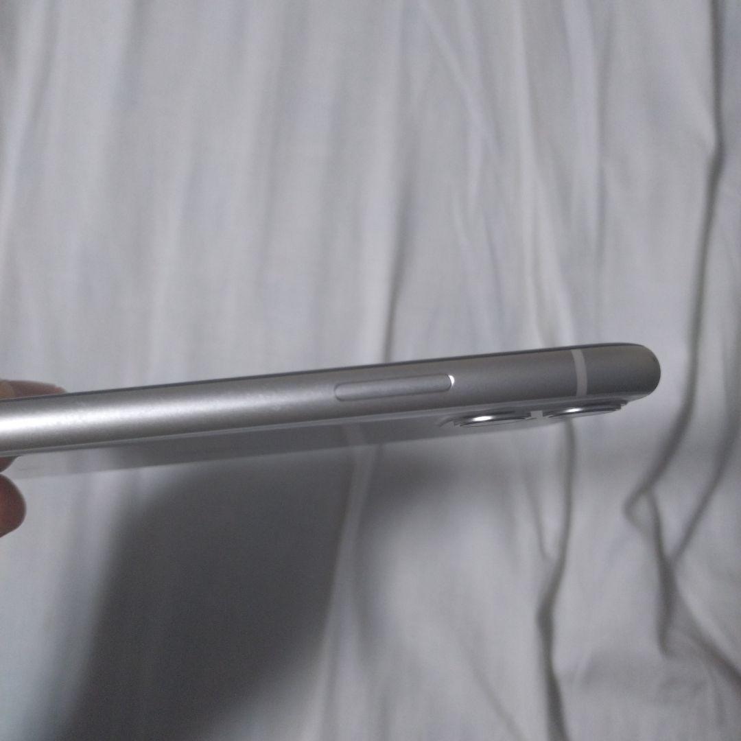 【美品】iPhone11 ホワイト　64GB・SIMフリー版