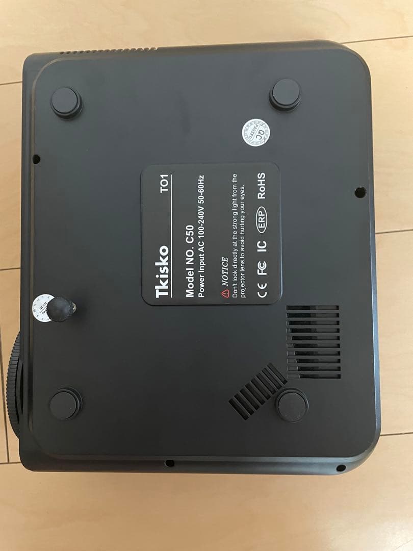 Tkisko プロジェクター本体 リモコン・バッグ、天板・三脚、HDMIコード付