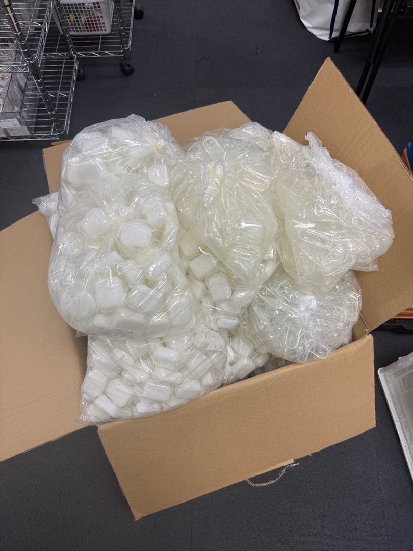 【大量約2,000個】iPhone/AirPodsケース まとめ売り 黄ばみあり