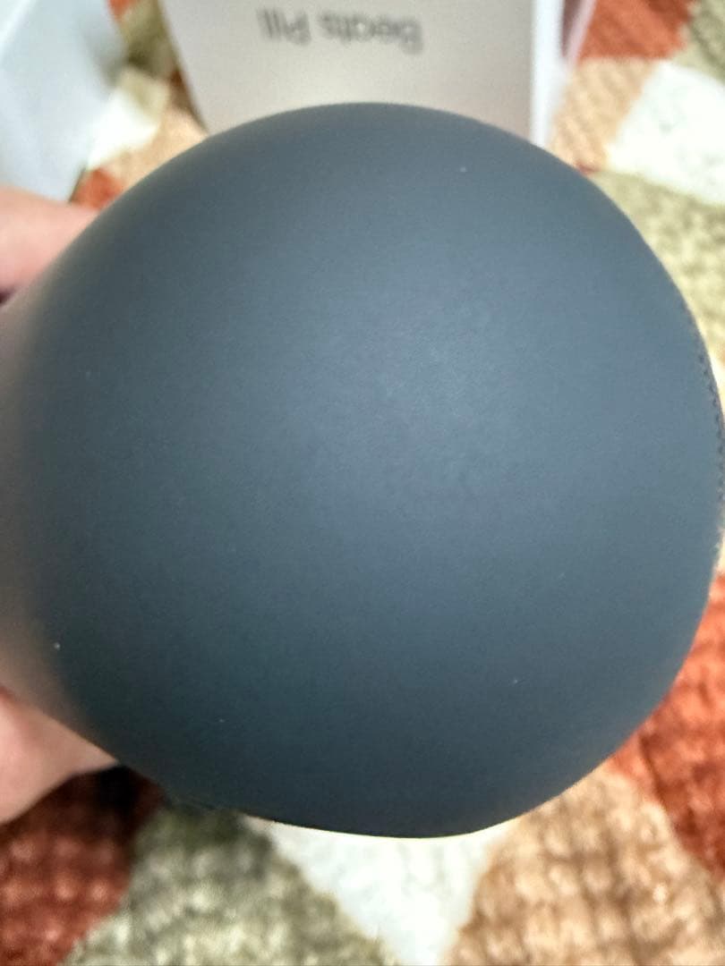 約8年ぶりの最新モデル　Beats Pill (2024) ブラック