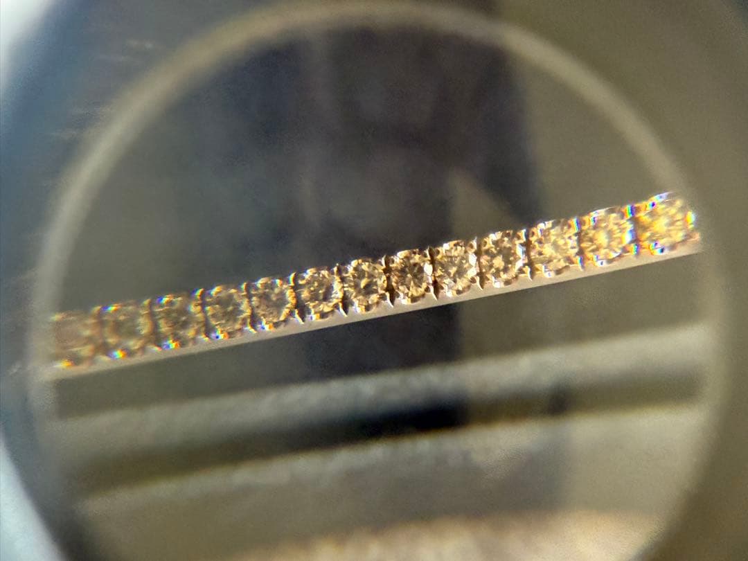 K18 ホワイトゴールド　オープン　バングル　ダイヤ　0.57カラット