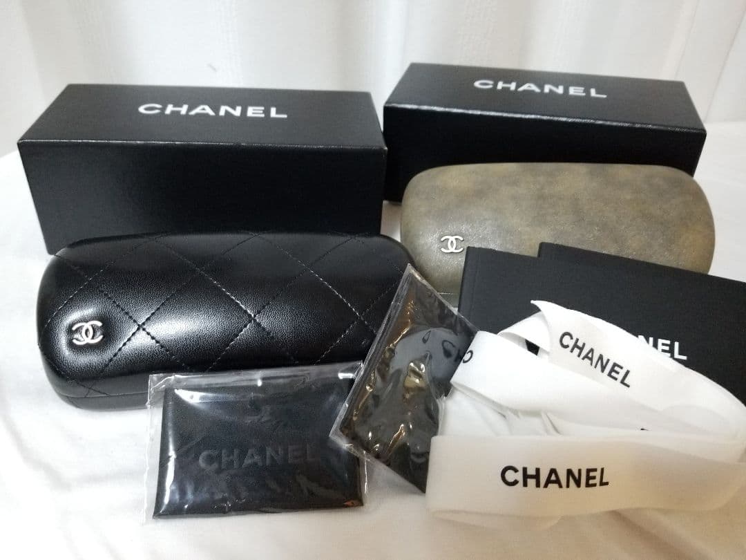 新品未使用 美品 革シャネルサングラスケース２点セット付属品ブラックココマーク