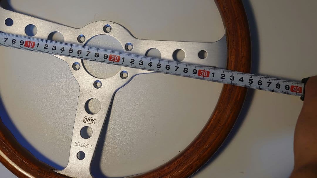 momo INDY ステアリング 35cm