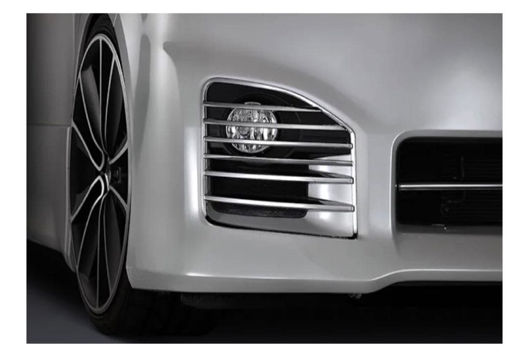 SilkBlaze フォグランプガーニッシュ 70ヴォクシー後期(Z/ZS)