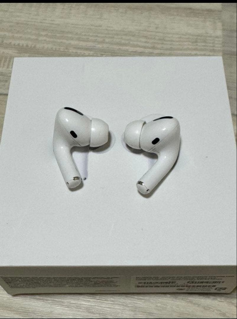 AirPods Pro 本体 ホワイト
