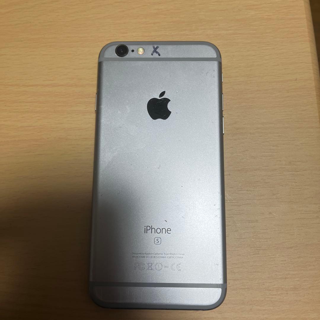 Apple iPhone 6s シルバー