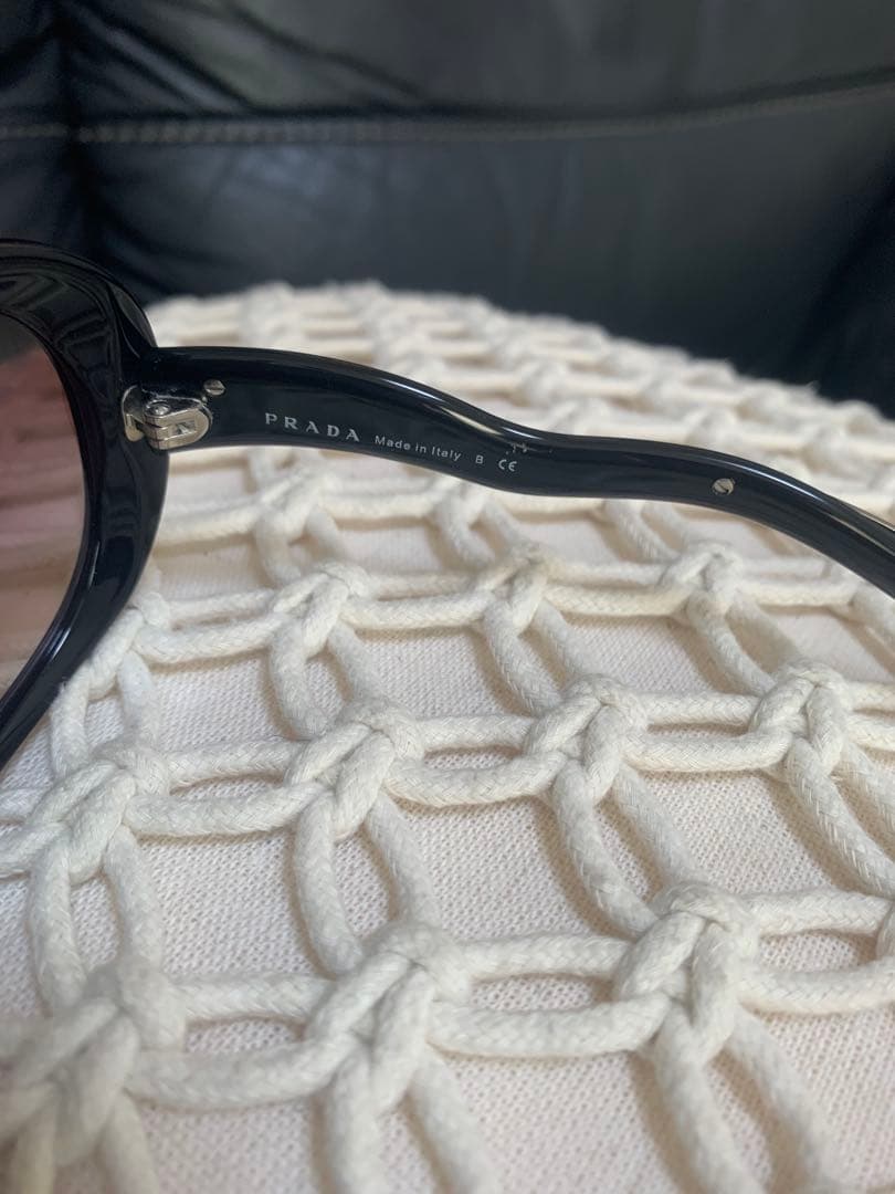 めるっぽ PRADA サングラス