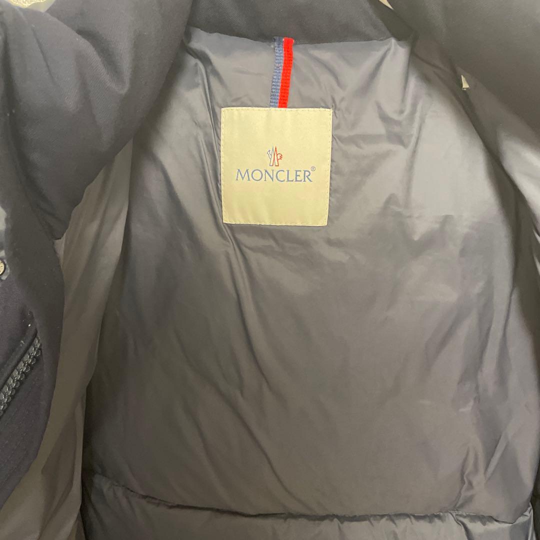 【値下げしました】MONCLER フード付きダウンジャケット ネイビー