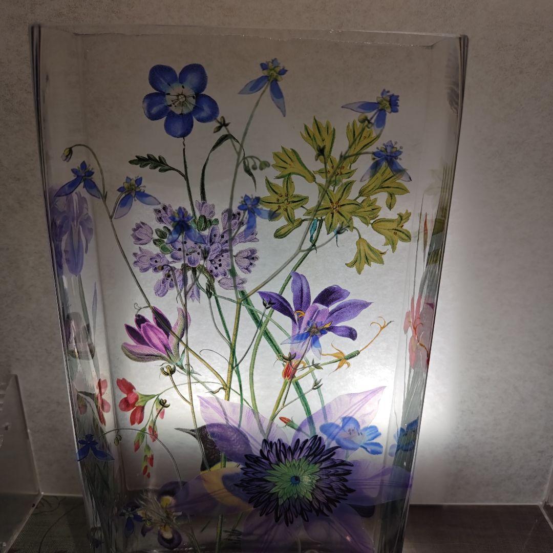 フリンジ ガラスアート 花瓶 フラワーベース 鳥 植物 花 絵画風