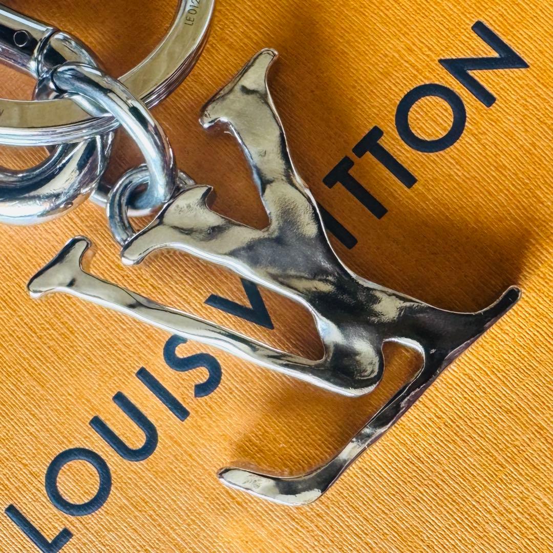 LOUIS VUITTON ポルトクレ LVシャープ キーホルダー チャーム極美