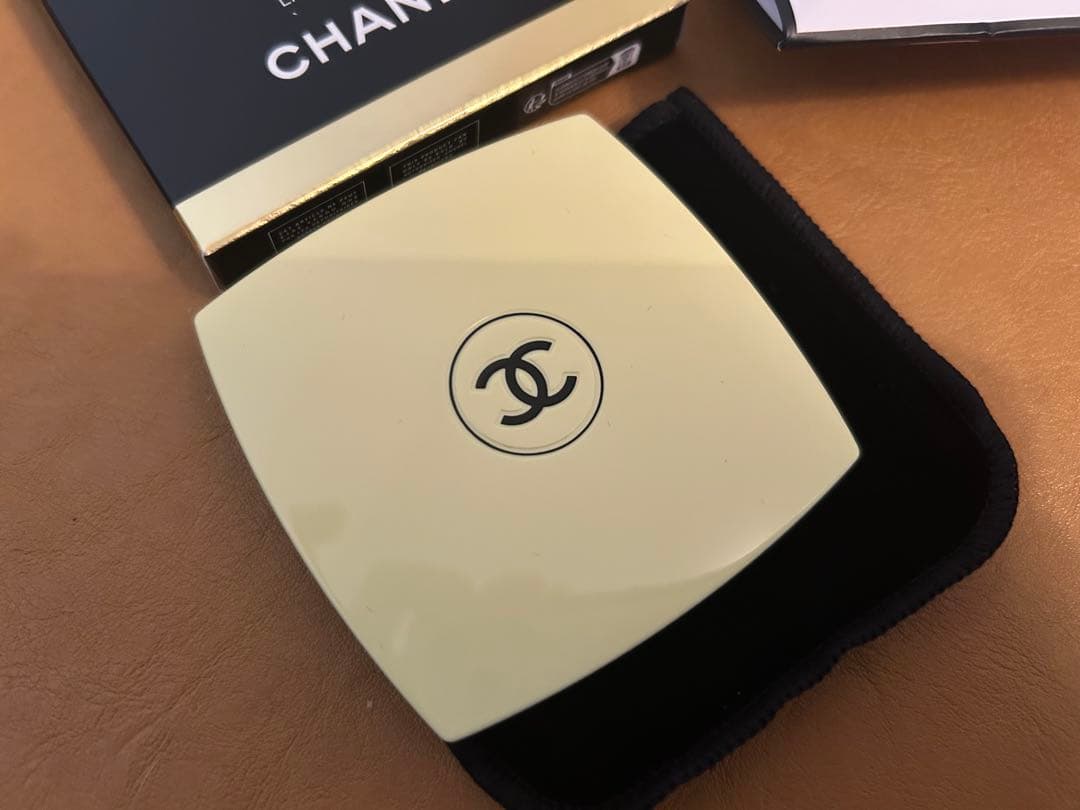 CHANEL*シャネル限定ミラー*イエロー