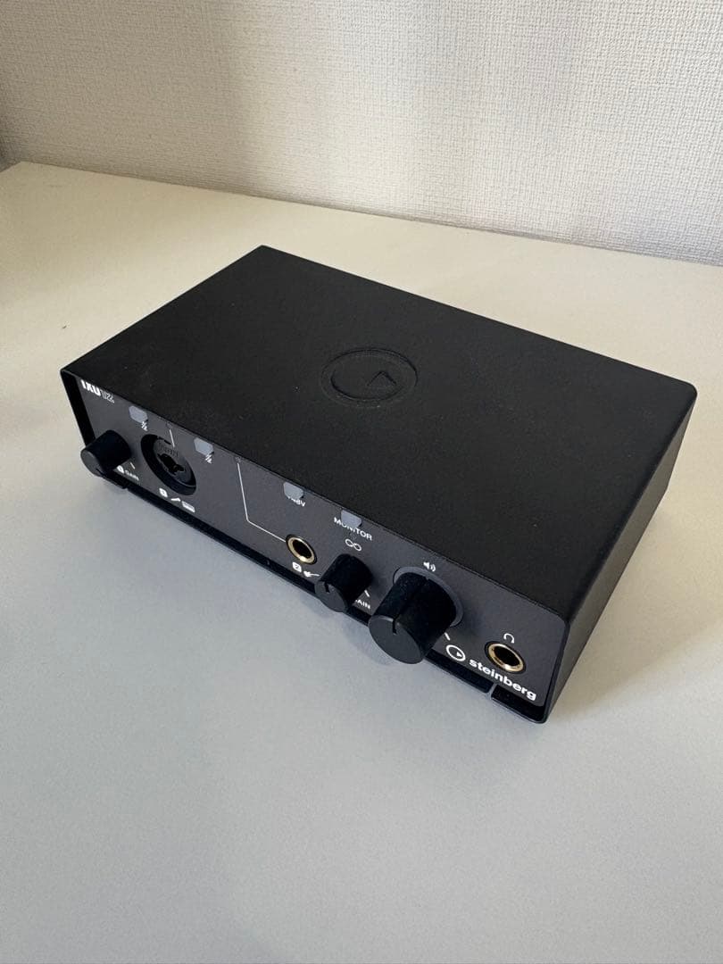 IXO 12 オーディオインターフェイス