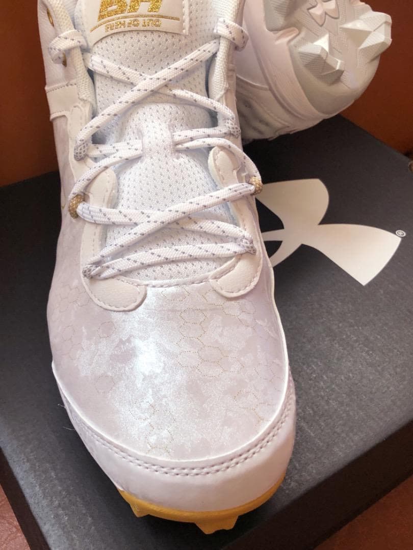 新品2025年USA国内限定アンダーアーマー野球ハーパー8Mid Rm★27cm