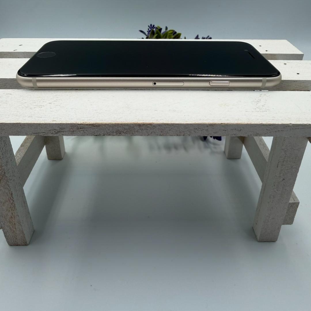 iPhone SE第3世代 64GB スターライト 278