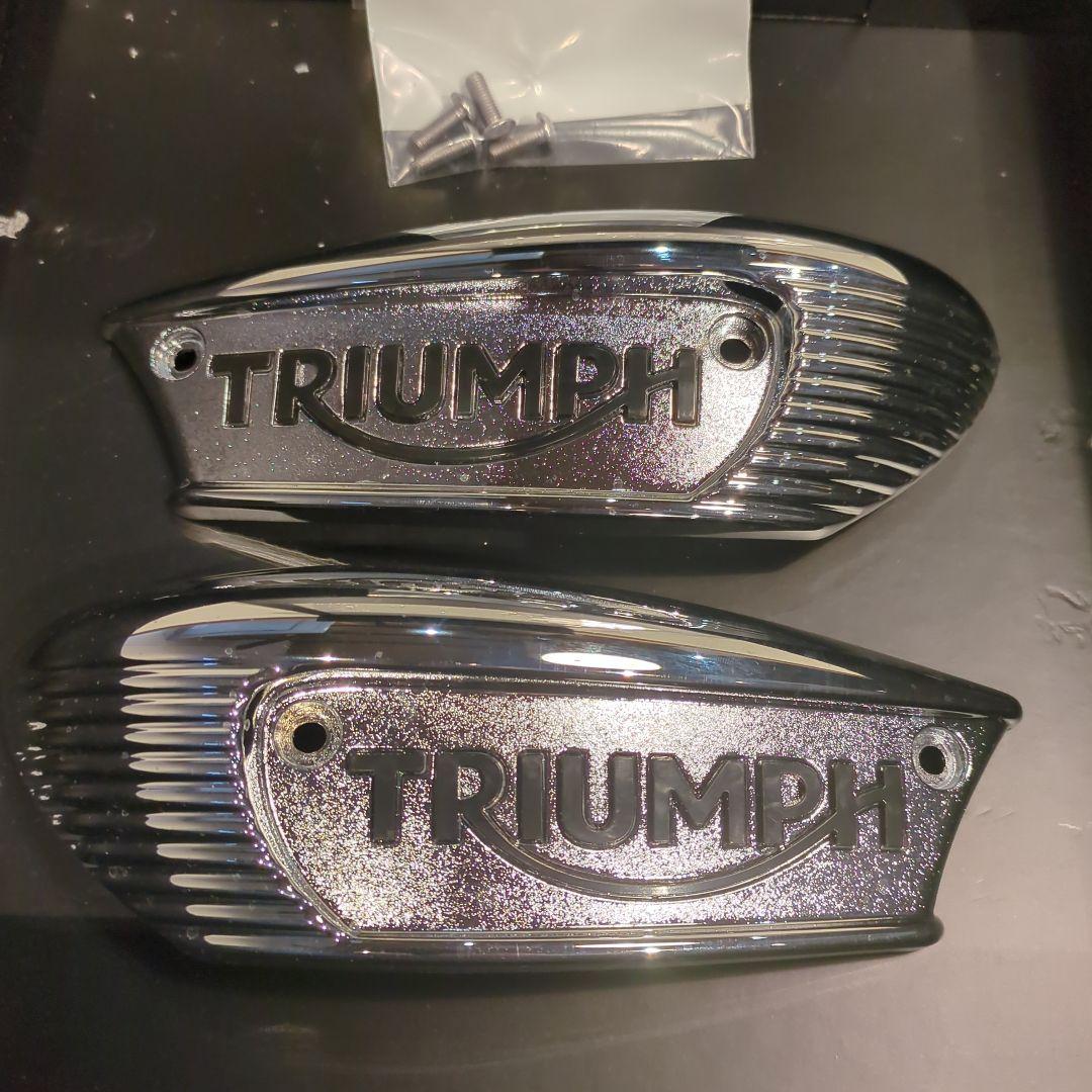 トライアンフ　ボンネビル　タンクサイド　エンブレム　新車外し　純正