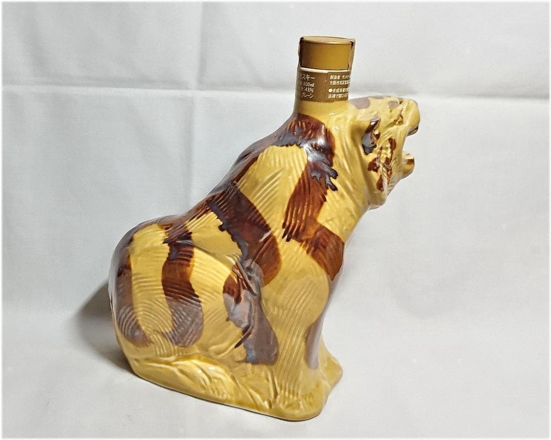 サントリー ウイスキー ローヤル12年 干支ボトル 虎年 ◆未開封品