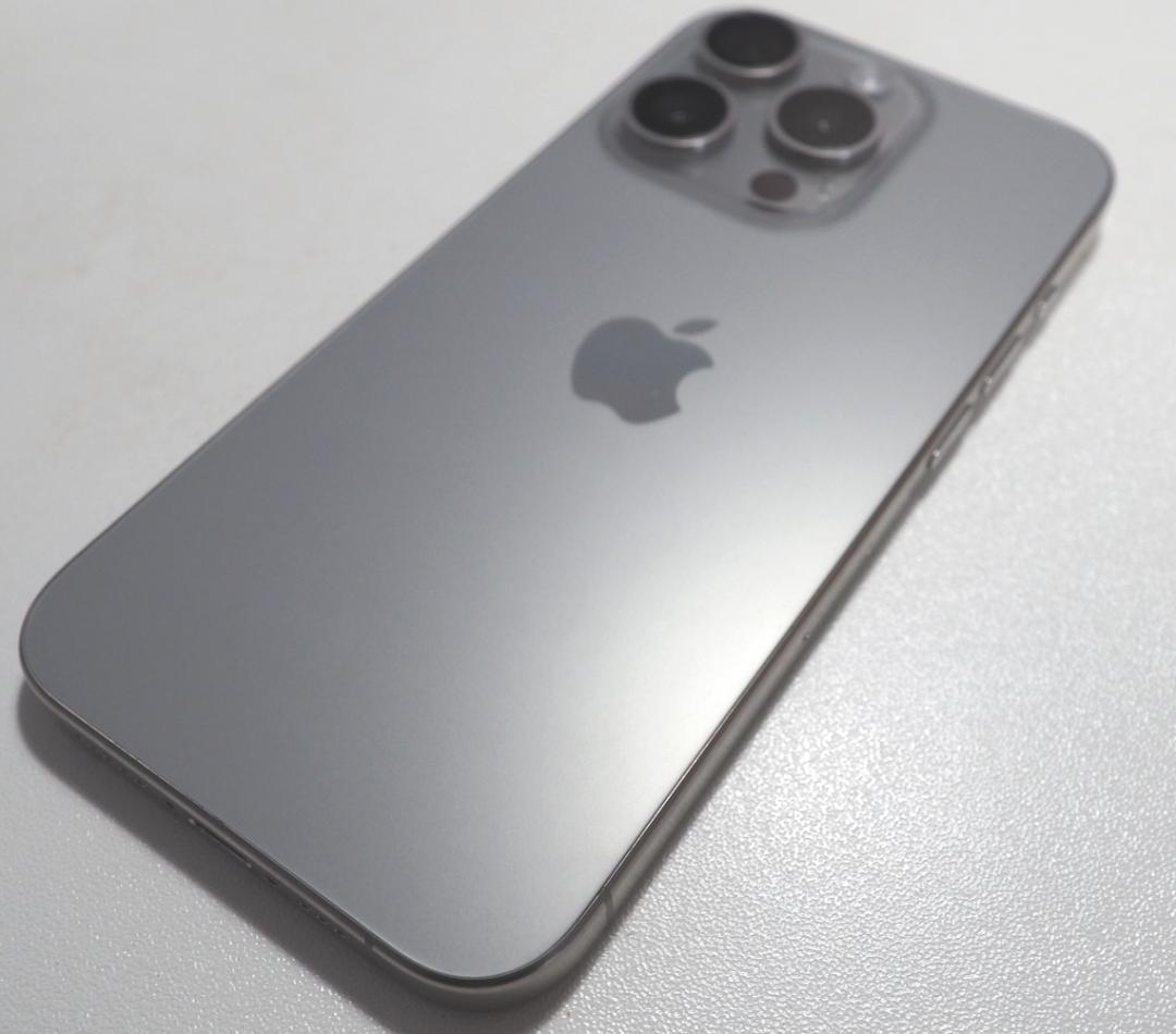 iPhone 15 Pro ナチュラルチタニウム 256GB(SIMフリー)