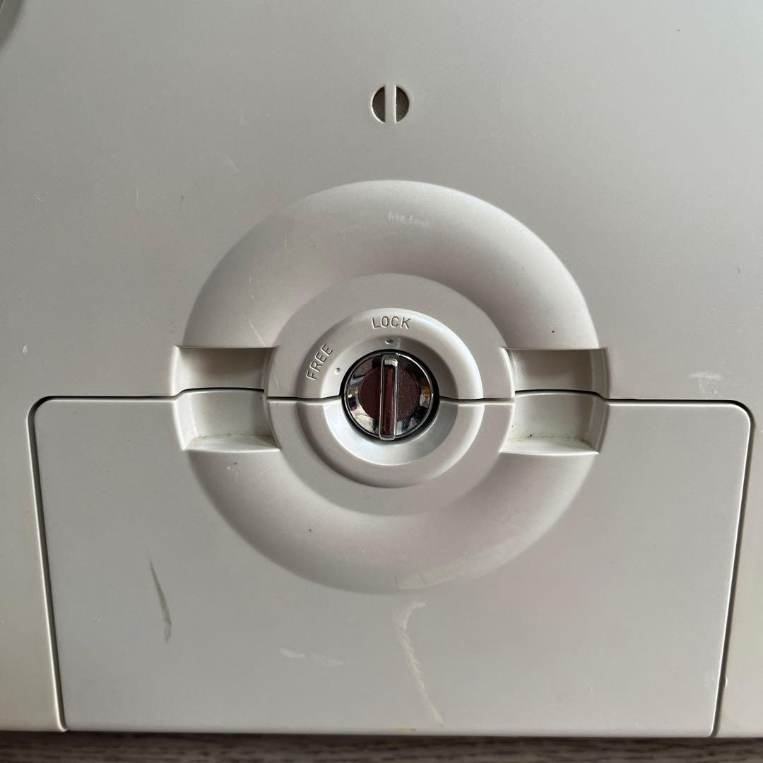 TOWERRECORDS CASIO ポータブルCDプレーヤー AJ-17非売品