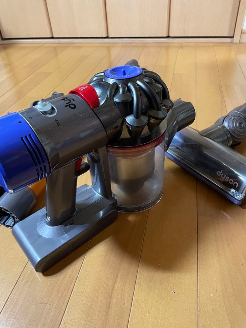 dyson SV10ダイソンV8コードレスクリーナー2