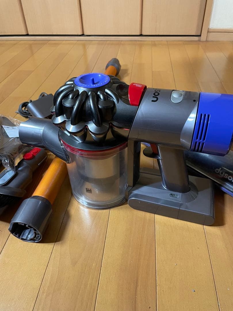 dyson SV10ダイソンV8コードレスクリーナー2