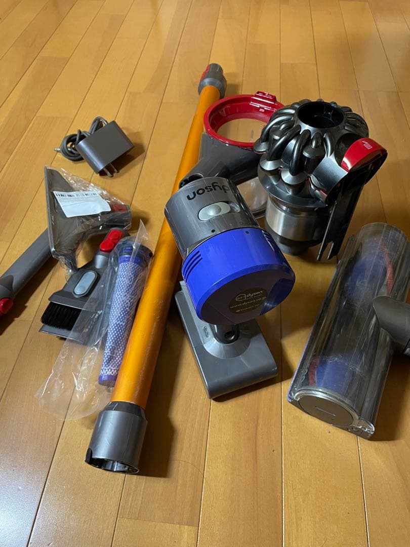 dyson SV10ダイソンV8コードレスクリーナー2