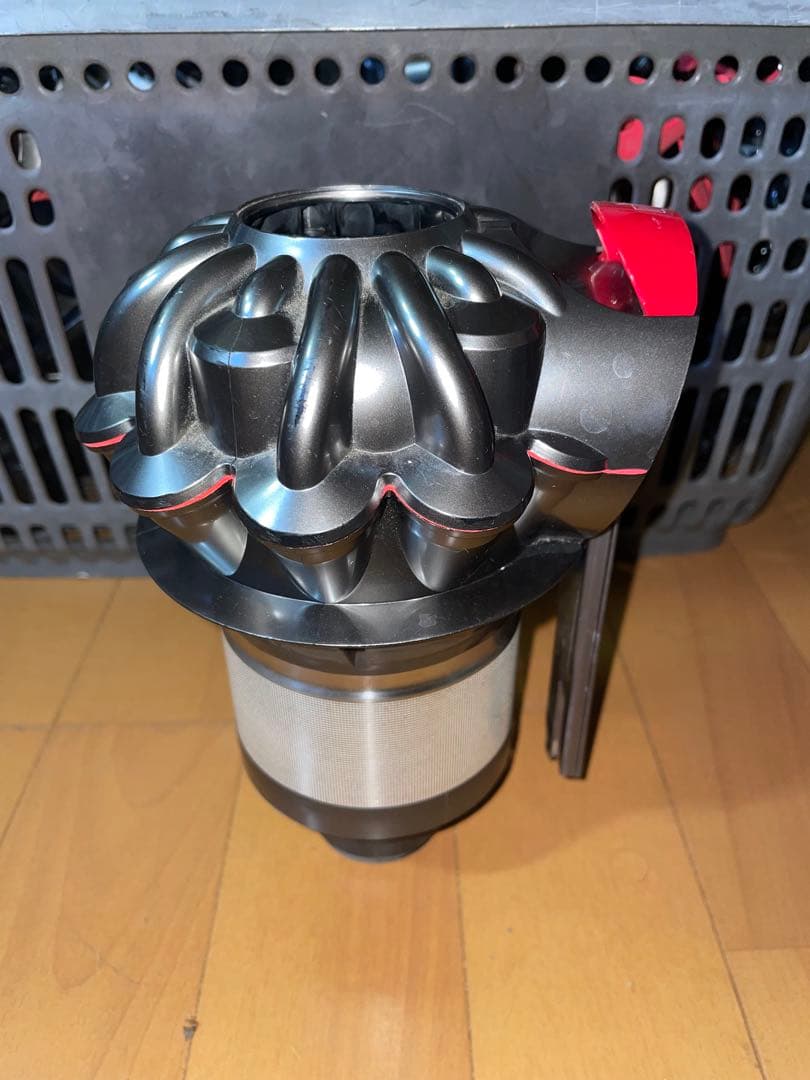 dyson SV10ダイソンV8コードレスクリーナー2