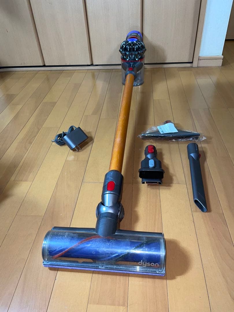 dyson SV10ダイソンV8コードレスクリーナー2