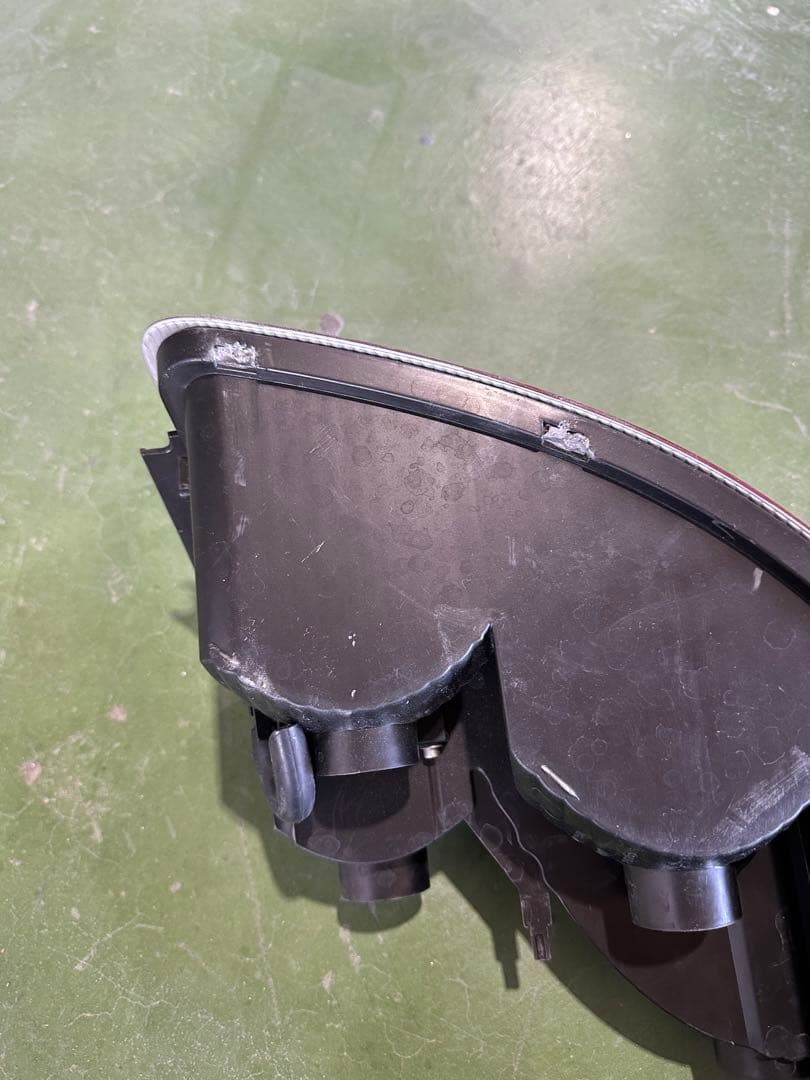 ポルシェ　911 テールランプ　右