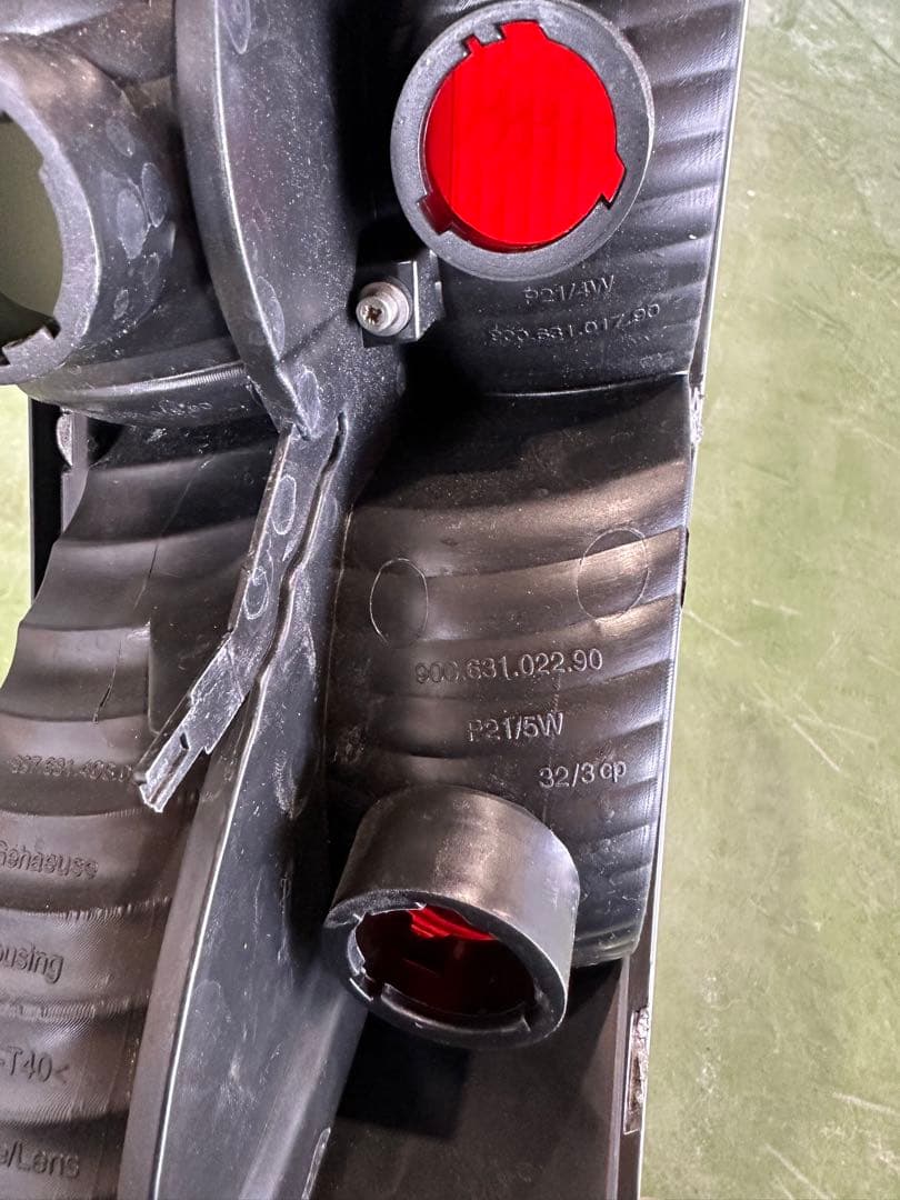 ポルシェ　911 テールランプ　右