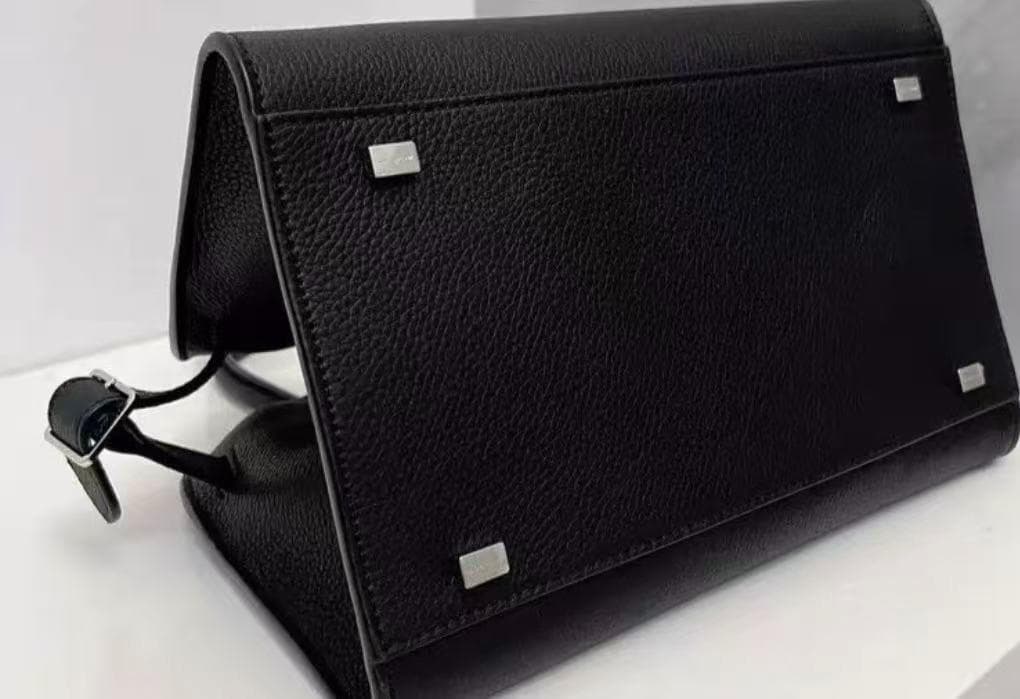 新品未使用✨THE ROWロゴ付き バッグ ノベルティ マルゴー10 本革