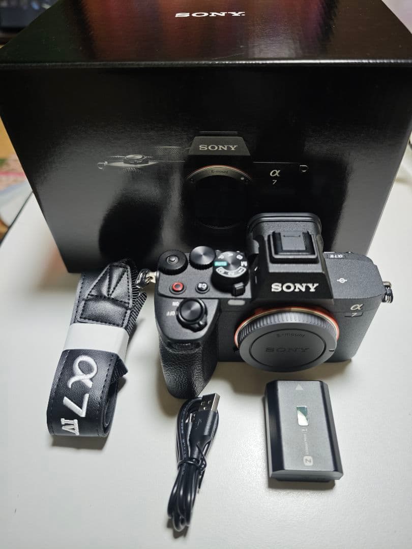 Sony α7 IV ミラーレス一眼 本体と付属品