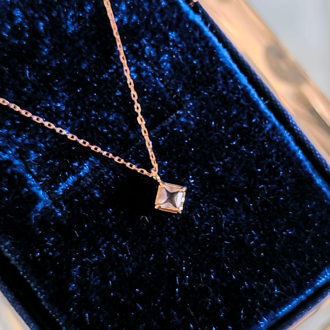 美品　ヴァンドーム青山　K10 YG　スクエア　天然石　シンプル　ネックレス