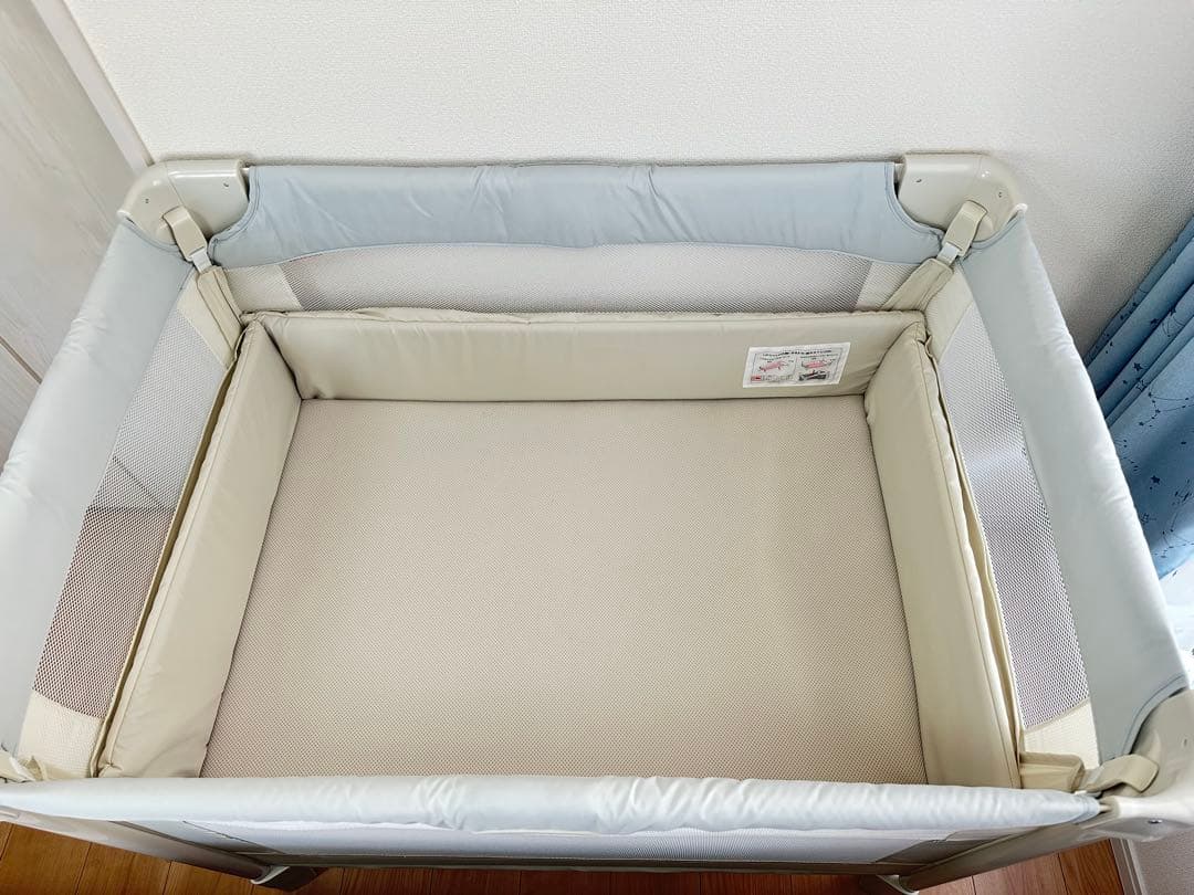 アップリカ　ココネルエアー　ホワイトグレー