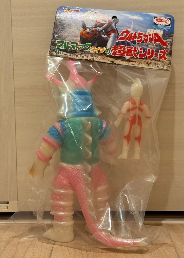 M1号 蓄光版 ヒッポリト星人 鵜川薫氏 彩色デザイン