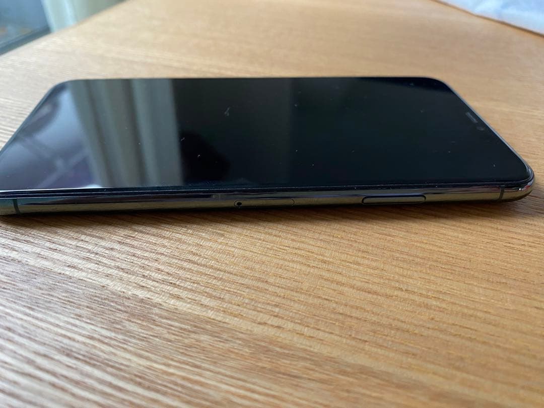 Apple iPhone 11 Pro Max ミッドナイトグリーン
